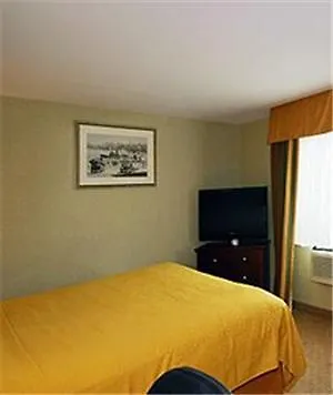 Quality Inn Jamaica Airtrain New York Hotel