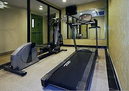 Quality Inn Jamaica Airtrain New York